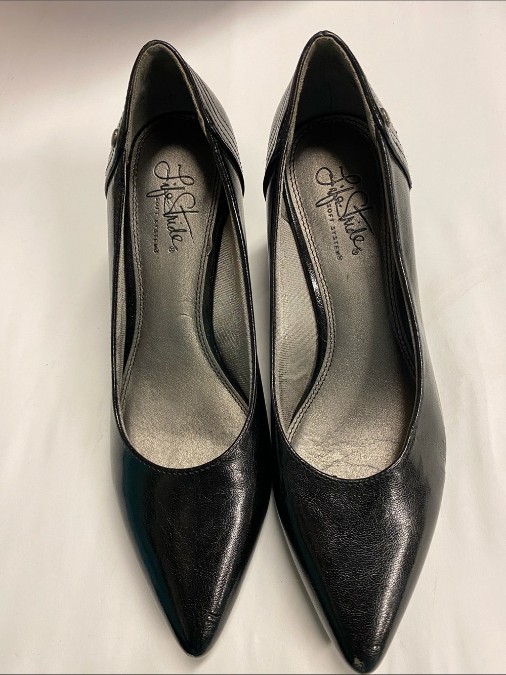 Life Stride Black Pointed Toe Heels size 8.5 H-1